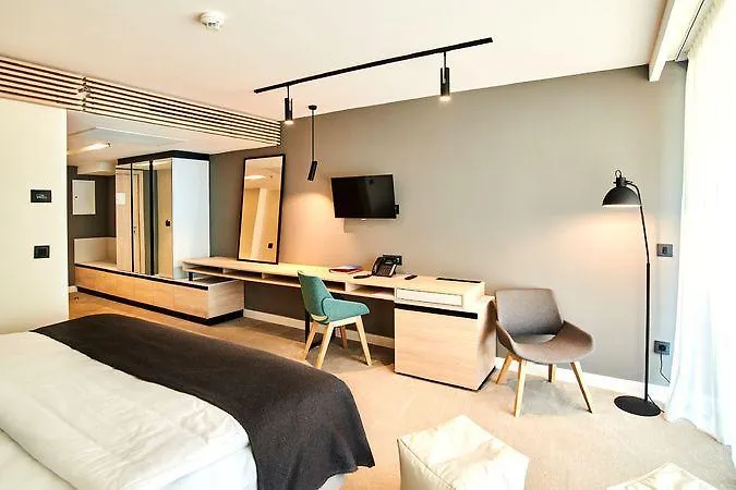 Park Plava Laguna מלון 4*