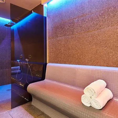 מלון Park Plava Laguna 4*