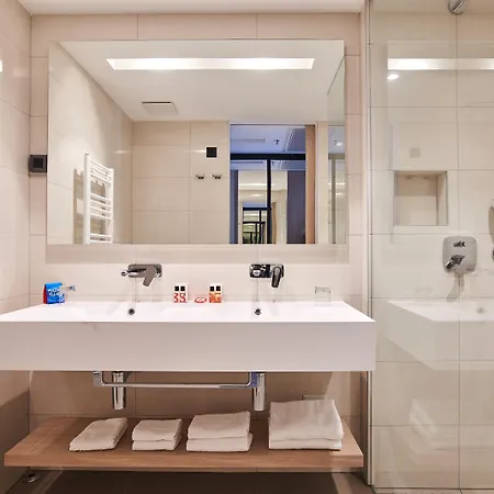 Park Plava Laguna 4*