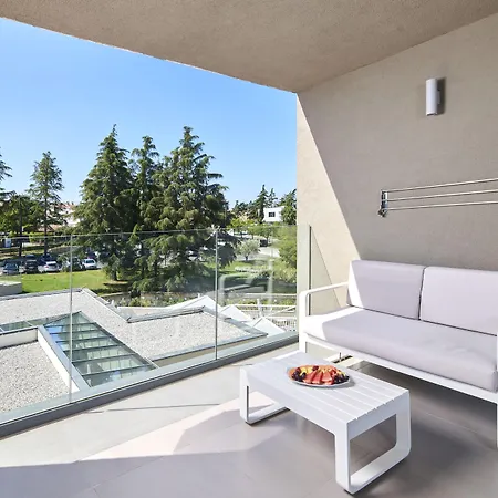 Park Plava Laguna 4*