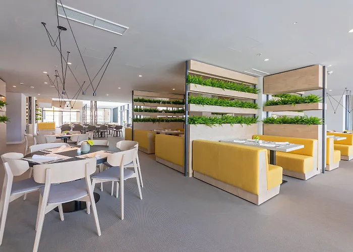 Park Plava Laguna 酒店 4*