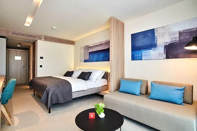 Park Plava Laguna 4*