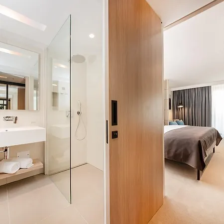 Park Plava Laguna 4*