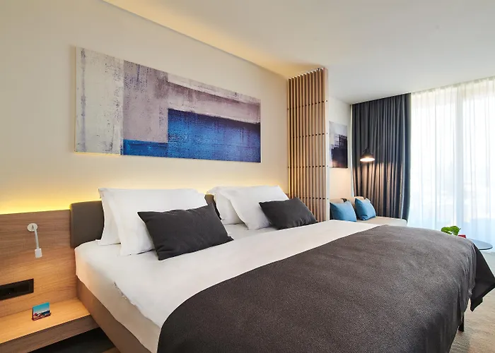 Hotel Park Plava Laguna 4*